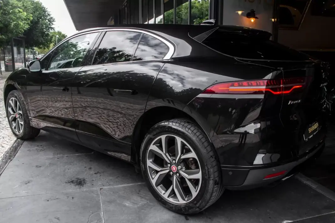 Jaguar I-Pace 2018 - 22990 EUR, 116299 km - AUTO.MOTO.pt - 116299km - foto 3 de 43
