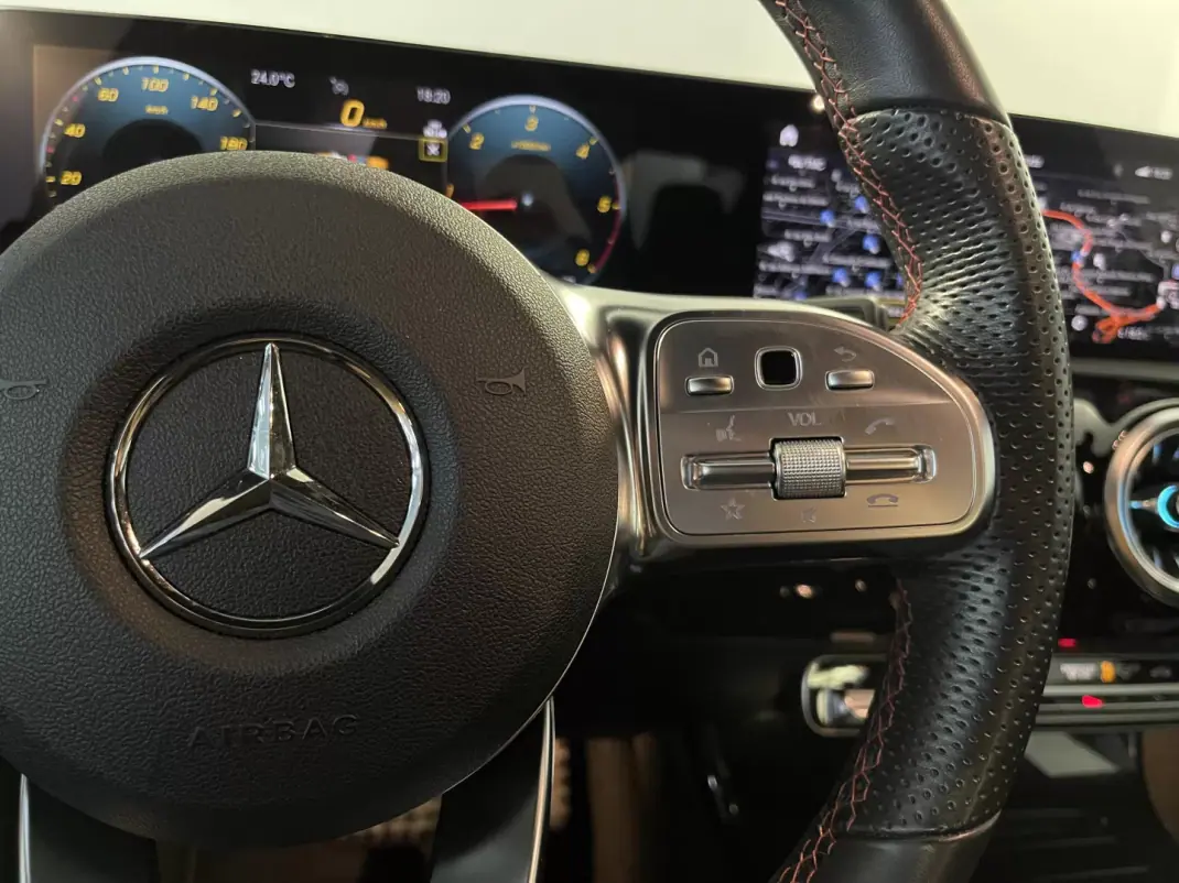 Mercedes-Benz CLA 180 2023 - 31750 EUR, 86000 km - 86000km - foto 23 de 47