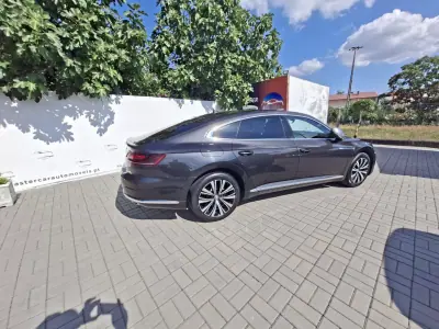 Volkswagen Arteon 2019 - 24750 EUR, 92519 km - AUTO.MOTO.pt - 92519km - foto 13 de 42