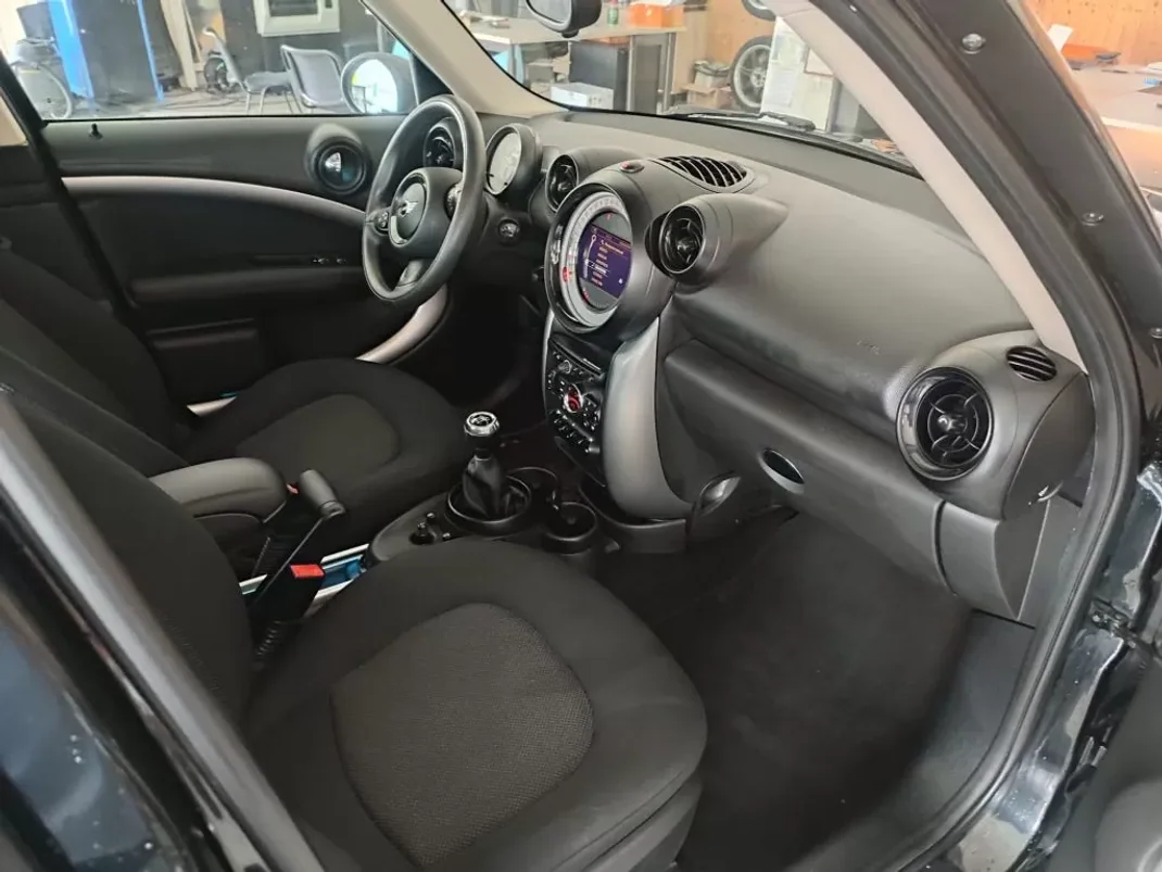 MINI Countryman 2013 - 13700 EUR, 149000 km - AUTO.MOTO.pt - 149000km - foto 15 de 15