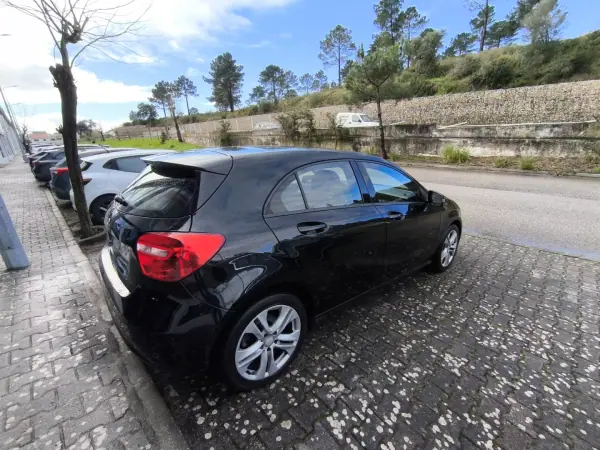 Mercedes-Benz A 180 2013 - 14900 EUR, 169000 km - AUTO.MOTO.pt - 169000km - foto 3 de 10