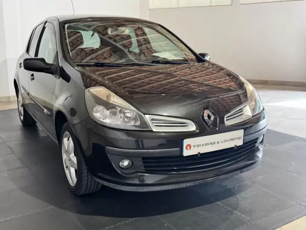 Renault Clio 2008 - 6500 EUR, 155923 km - AUTO.MOTO.pt - 155923km - foto 3 de 23
