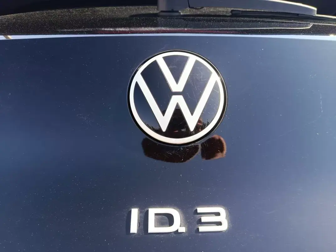 Volkswagen ID.3 2021 - 20900 EUR, 50690 km - AUTO.MOTO.pt - 50690km - foto 4 de 24