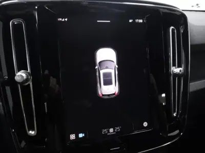 Volvo XC 40 2022 - 26990 EUR, 111000 km - AUTO.MOTO.pt - 111000km - foto 33 de 38