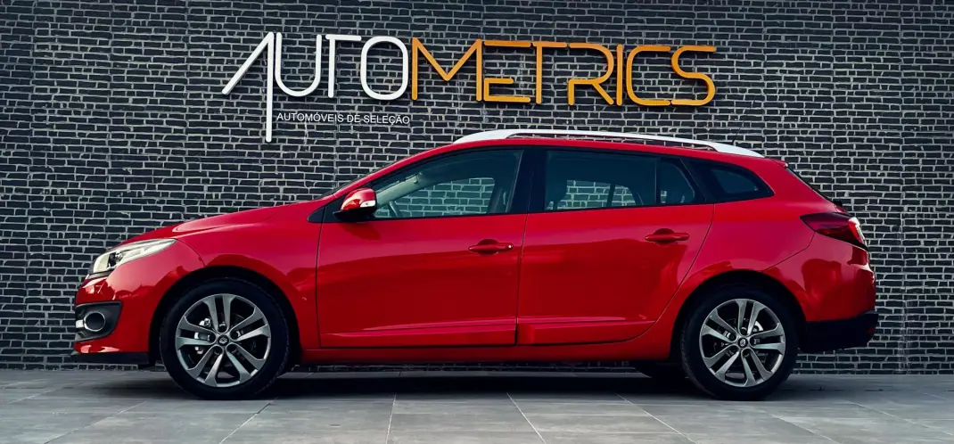 Renault Mégane Sport Tourer 2014 - 8750 EUR, 198000 km - AUTO.MOTO.pt - 198000km - foto 4 de 12