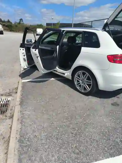 Audi A3 Sportback 2012 - 12500 EUR, 205100 km - AUTO.MOTO.pt - 205100km - foto 8 de 19