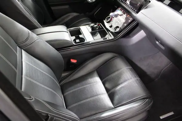 Land Rover Range Rover Velar 2018 - 44900 EUR, 110932 km - AUTO.MOTO.pt - 110932km - foto 4 de 20