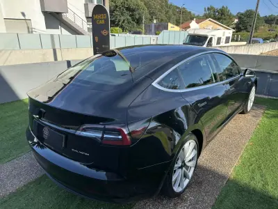 Tesla Model 3 2019 - 19900 EUR, 270000 km - AUTO.MOTO.pt - 270000km - foto 12 de 53