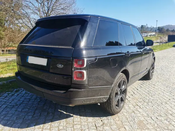 Land Rover Range Rover 2019 - 64900 EUR, 160000 km - AUTO.MOTO.pt - 160000km - foto 2 de 15