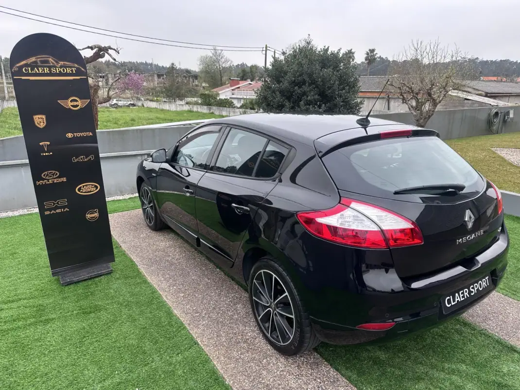 Renault Mégane 2012 - 7900 EUR, 270000 km - AUTO.MOTO.pt - 270000km - foto 12 de 36