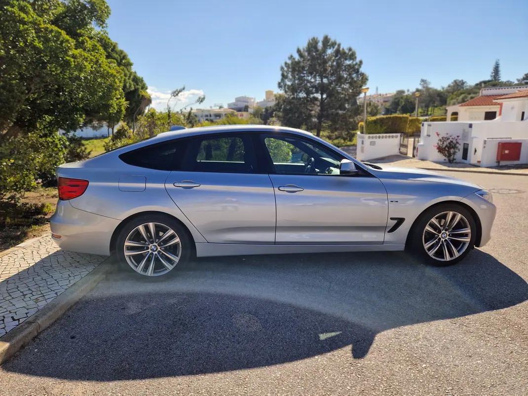 BMW 520 Gran Turismo 2014 - 16500 EUR, 188500 km - 188500km - foto 4 de 12