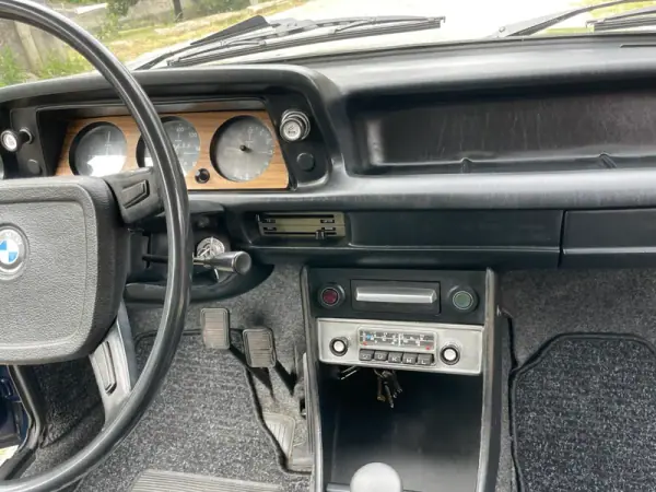 BMW 1602 1973 - 14500 EUR, 113000 km - AUTO.MOTO.pt - 113000km - foto 13 de 44