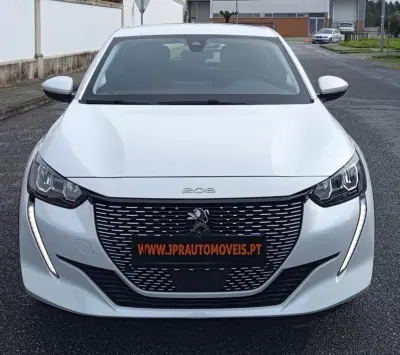 Peugeot e-208 2021 - 14490 EUR, 57700 km - AUTO.MOTO.pt - 57700km - foto 2 de 17