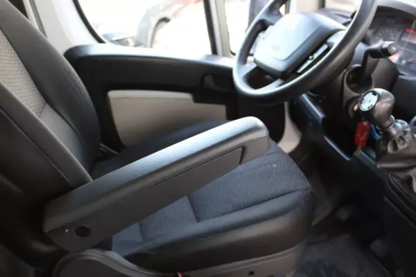 Peugeot Boxer 2.2 HDi 435 L4H3 2015 - 17900 EUR, 156932 km - AUTO.MOTO.pt - 156932km - foto 19 de 21
