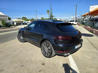 Porsche Macan 2015 - 43950 EUR, 132922 km - AUTO.MOTO.pt - 132922km - foto 4 de 10