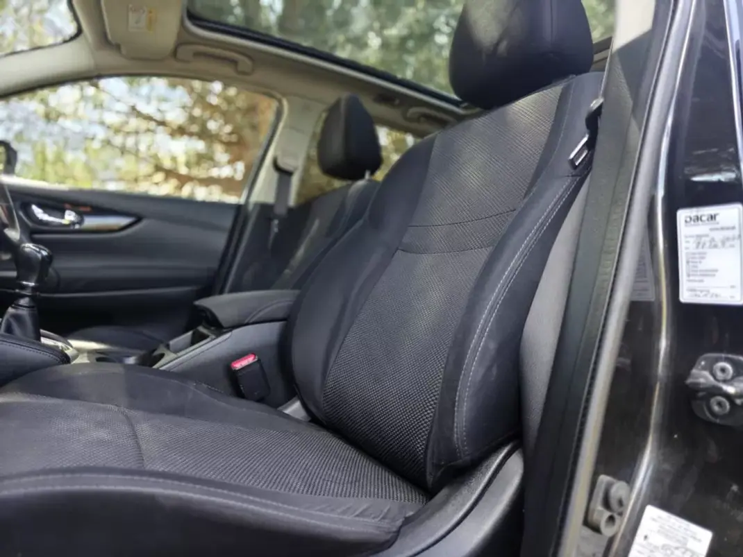 Nissan Qashqai 2016 - 13490 EUR, 159600 km - AUTO.MOTO.pt - 159600km - foto 25 de 39