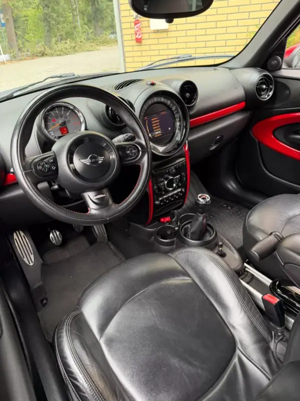 MINI 3 Portas 2013 - 17450 EUR, 96652 km - 96652km - foto 6 de 13