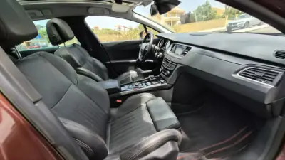 Peugeot 508 RXH 2013 - 7980 EUR, 305000 km - AUTO.MOTO.pt - 305000km - foto 14 de 16