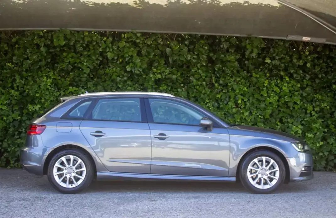 Audi A3 Sportback 2015 - 15900 EUR, 100000 km - AUTO.MOTO.pt - 100000km - foto 6 de 16