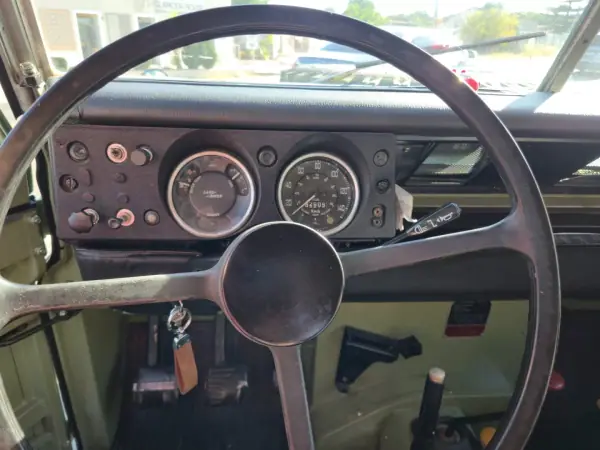 Land Rover Serie III 1979 - 35000 EUR, 82609 km - AUTO.MOTO.pt - 82609km - foto 7 de 10