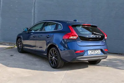 Volvo V40 2013 — photo 5 of 35