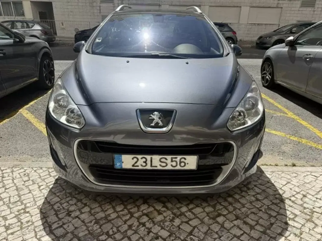 Peugeot 308 SW 2011 - 5900 EUR, 147177 km - AUTO.MOTO.pt - 147177km - foto 8 de 30