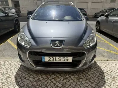 Peugeot 308 SW 2011 - 5900 EUR, 147177 km - AUTO.MOTO.pt - 147177km - foto 8 de 30