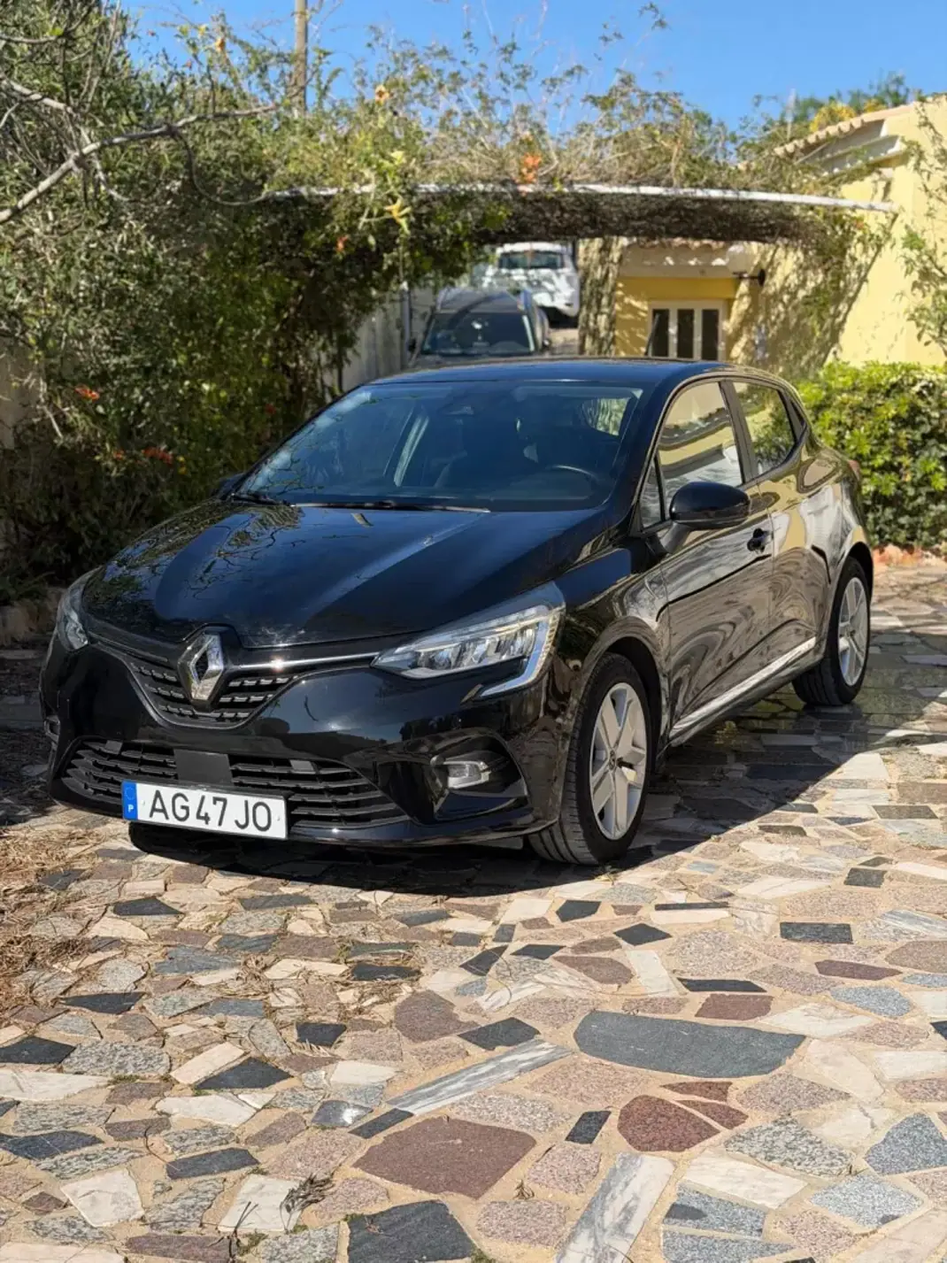 Renault Clio 2021 - 14990 EUR, 161049 km - AUTO.MOTO.pt - 161049km - foto 2 de 9