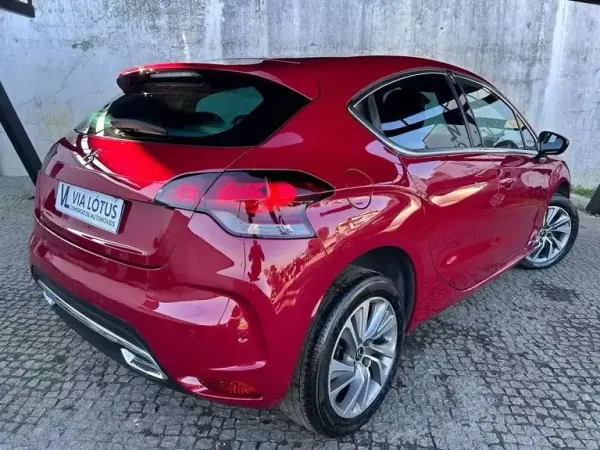DS DS4 2014 - 11000 EUR, 170000 km - AUTO.MOTO.pt - 170000km - foto 7 de 15