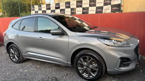 Ford Kuga 2022 - 23900 EUR, 98500 km - AUTO.MOTO.pt - 98500km - foto 8 de 12