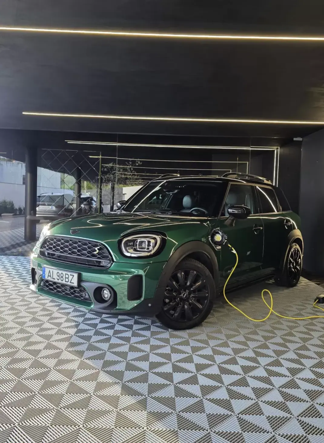 MINI Countryman 2021 - 24750 EUR, 130000 km - AUTO.MOTO.pt - 130000km - foto 1 de 26