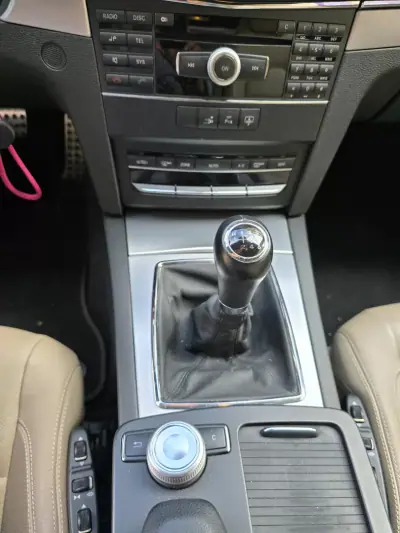 Mercedes-Benz E 250 2010 - 15999 EUR, 212000 km - 212000km - foto 18 de 23
