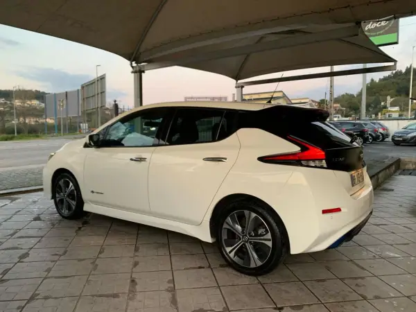 Nissan Leaf 2019 - 16450 EUR, 58449 km - AUTO.MOTO.pt - 58449km - foto 2 de 16