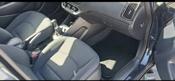 Kia Rio 2013 - 6000 EUR, 152000 km - AUTO.MOTO.pt - 152000km - foto 6 de 6