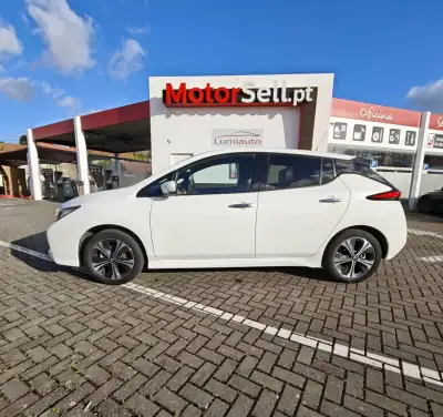 Nissan Leaf 2020 - 21600 EUR, 25600 km - AUTO.MOTO.pt - 25600km - foto 10 de 12
