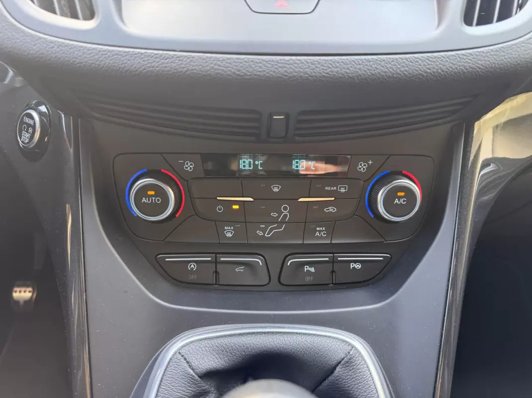 Ford Kuga 2018 - 16500 EUR, 54485 km - AUTO.MOTO.pt - 54485km - foto 17 de 25