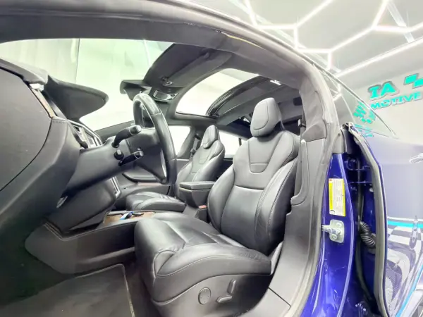 Tesla Model S 2017 - 18000 EUR, 250000 km - AUTO.MOTO.pt - 250000km - foto 20 de 24