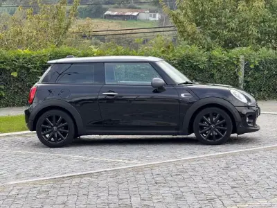 MINI Cooper 2017 - 14999 EUR, 131500 km - AUTO.MOTO.pt - 131500km - foto 4 de 30