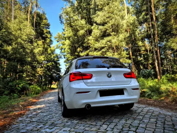 BMW 116 2017 - 12900 EUR, 205000 km - AUTO.MOTO.pt - 205000km - foto 10 de 25