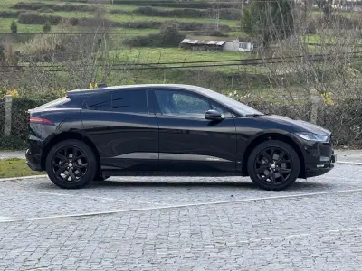 Jaguar I-Pace 2020 - 27990 EUR, 126000 km - AUTO.MOTO.pt - 126000km - foto 2 de 27