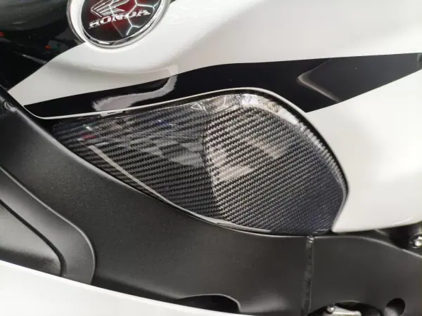 Honda CBR 1000RR 2009 - 7990 EUR, 46000 km - AUTO.MOTO.pt - 46000km - foto 21 de 32