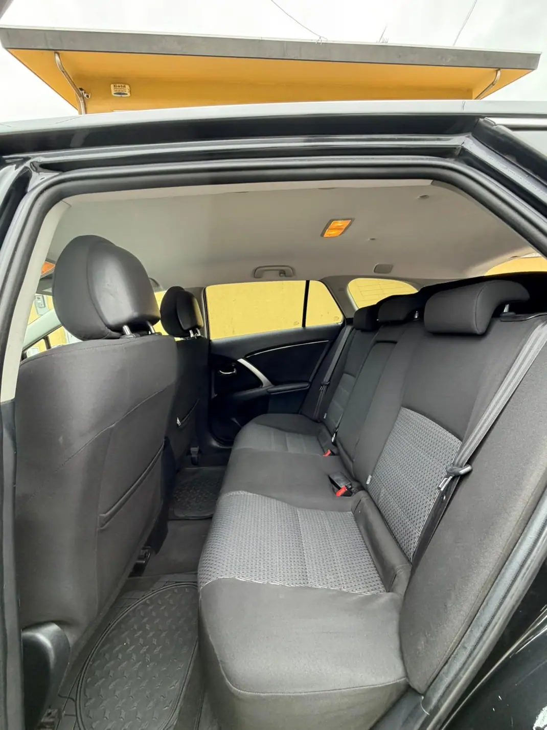 Toyota Avensis SW 2012 - 8000 EUR, 132000 km - 132000km - foto 7 de 8
