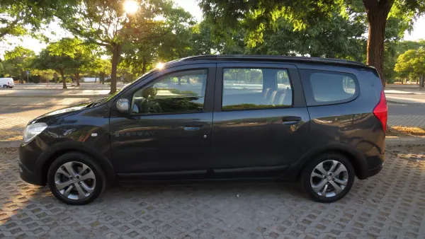 Dacia Lodgy 2016 — foto 3 de 20