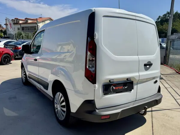 Ford Tourneo Connect 2014 - 9500 EUR, 160000 km - 160000km - foto 11 de 16
