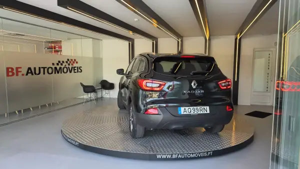 Renault Kadjar 2018 - 15500 EUR, 107700 km - AUTO.MOTO.pt - 107700km - foto 16 de 56