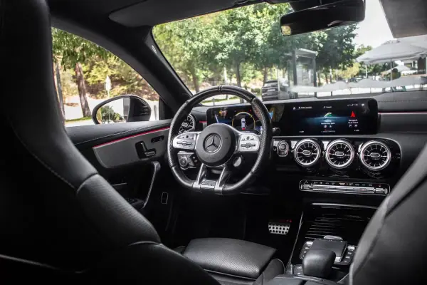 Mercedes-Benz CLA 35 AMG 2022 - 41990 EUR, 111659 km - AUTO.MOTO.pt - 111659km - foto 34 de 49
