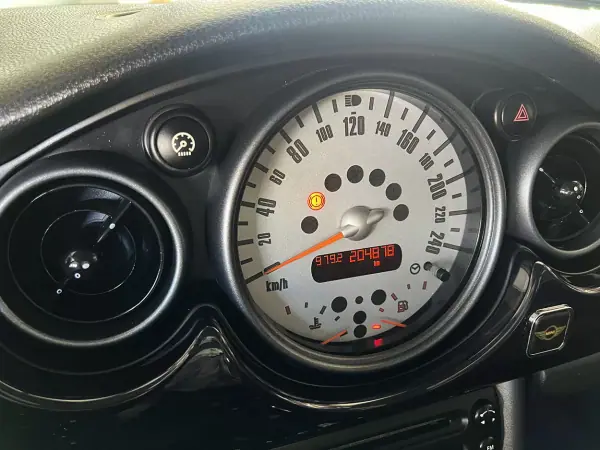 MINI 3 Portas 2006 - 6800 EUR, 204866 km - AUTO.MOTO.pt - 204866km - foto 11 de 19