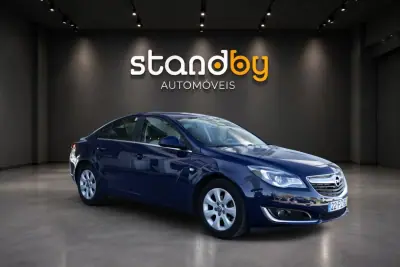 Opel Insignia 2015 - 9950 EUR, 185000 km - AUTO.MOTO.pt - 185000km - foto 1 de 11