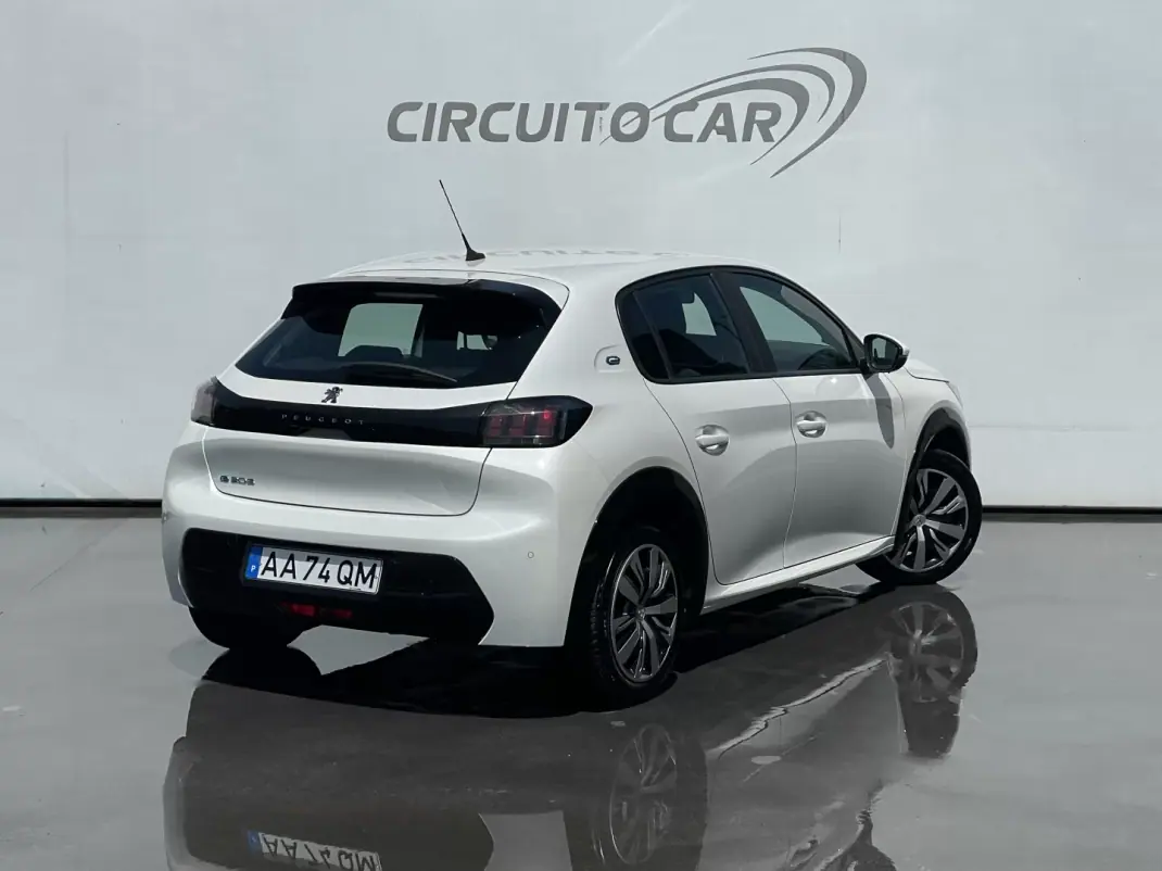 Peugeot e-208 2020 - 16250 EUR, 61819 km - AUTO.MOTO.pt - 61819km - foto 8 de 27