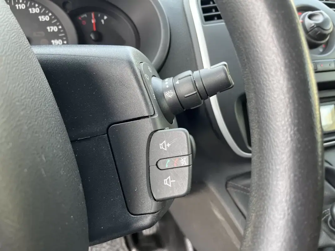 Renault Kangoo 1.5 DCi Maxi 2021 - 13250 EUR, 125000 km - AUTO.MOTO.pt - 125000km - foto 15 de 39